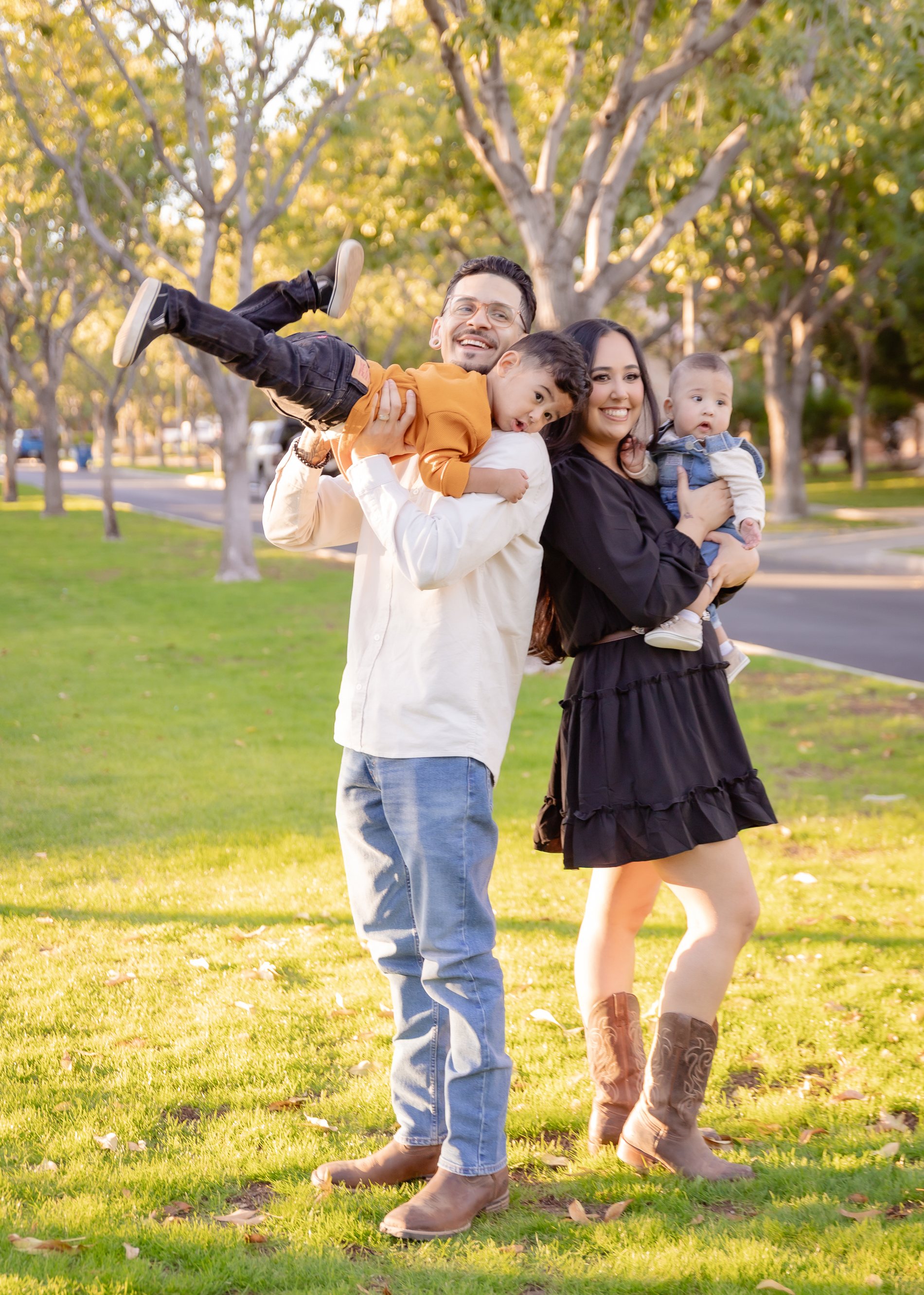 Barrios Family portrait by Pak Studios