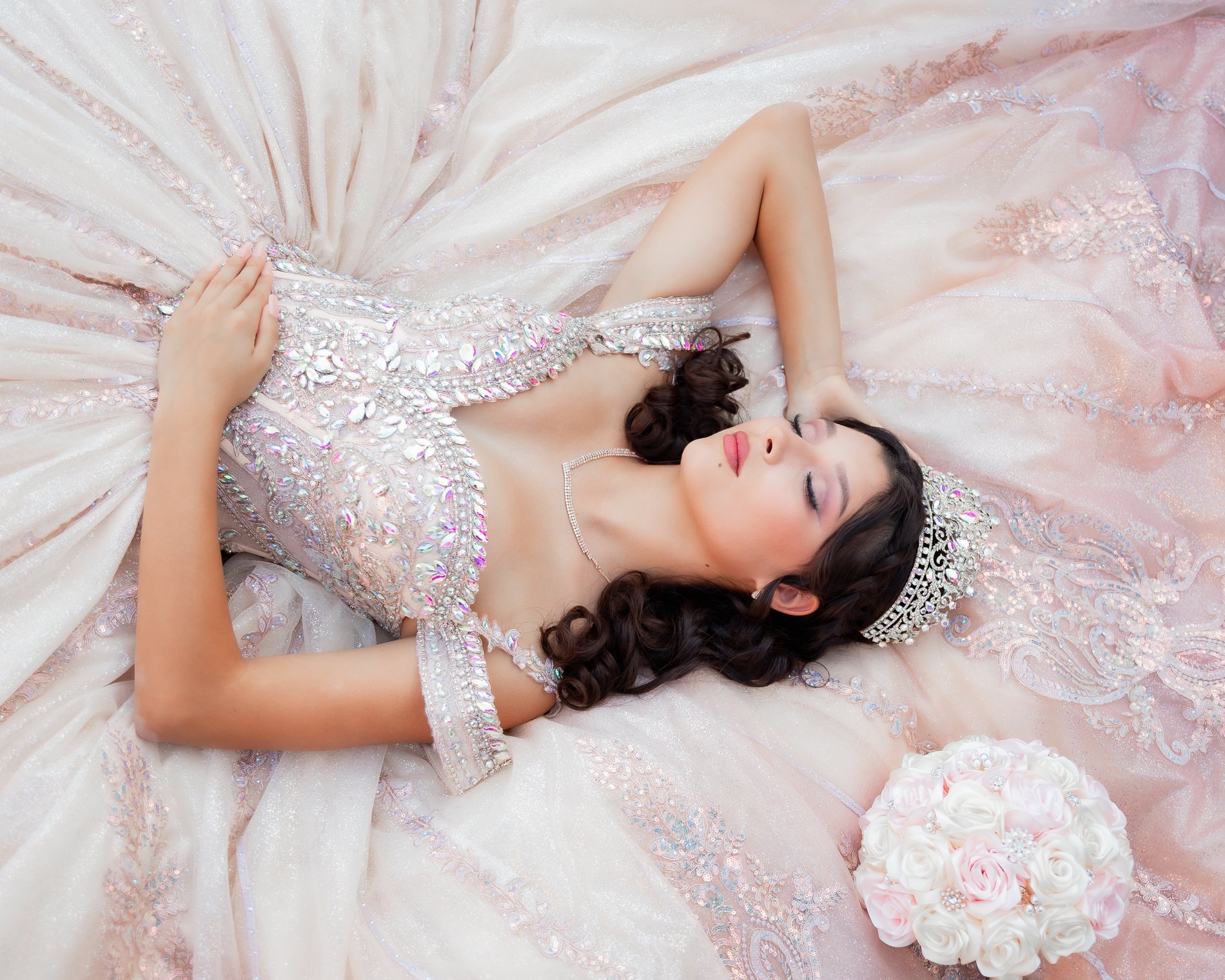 Joscelyn quinceañera portrait by Pak Studios in Arizona quinceañera portrait session